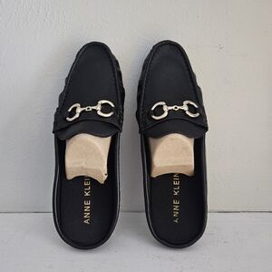 NWOT Anne Klein Carin Mule